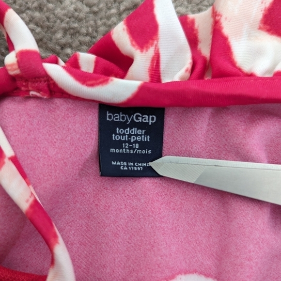 Baby Gap one piece swimsuit for baby girls size 12-18 months - Picture 3 of 3